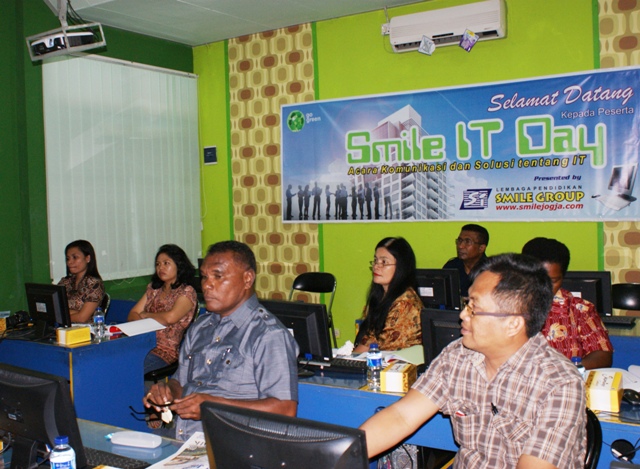 Pelatihan Web Desain Biro Pemerintahan Kampung Setda Provinsi Papua