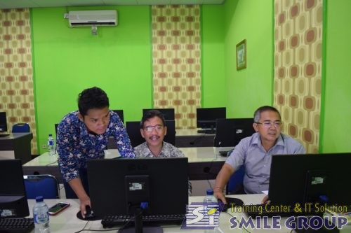Politeknik Negeri Bali – Pelatihan Media Komunikasi Dengan Desain Grafis