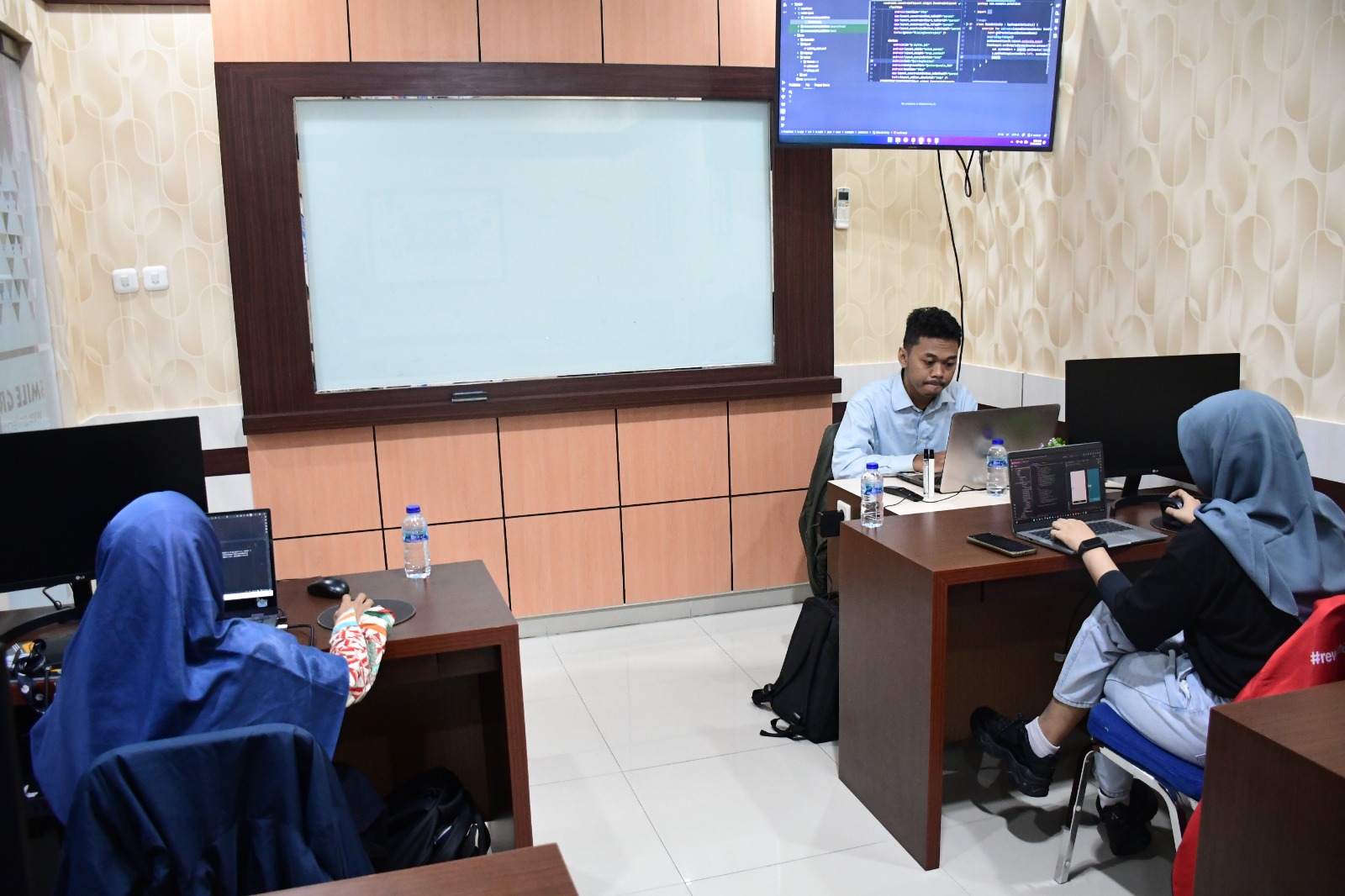 Politeknik LPP Yogyakarta Ikuti Pelatihan Android Developer di SMILE ...